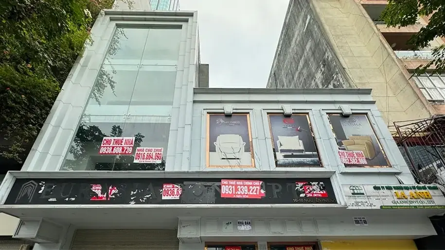 Mặt bằng nhà phố giảm mạnh giá thuê dịp cuối năm